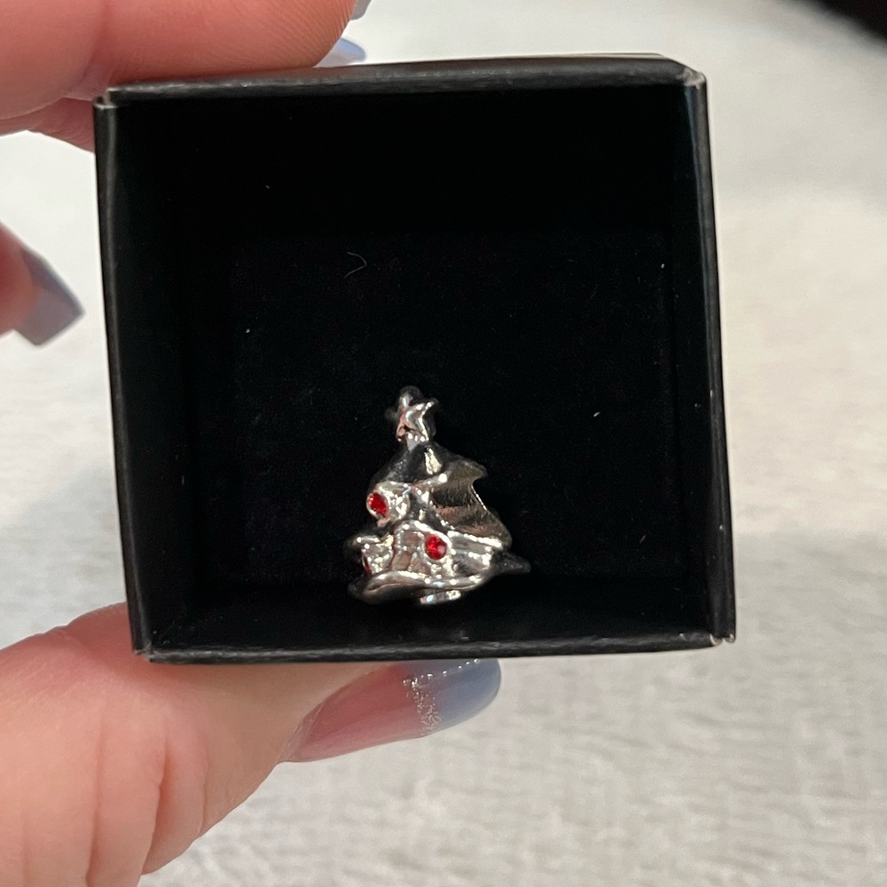 New in Box Avon charming moments festive holiday charm